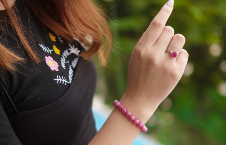 Đá Ruby Là Gì Và 4 Cách Nhận Biết Đá Chất Lượng Cao 2 da ruby la gi va 4 cach nhan biet da chat luong cao 1
