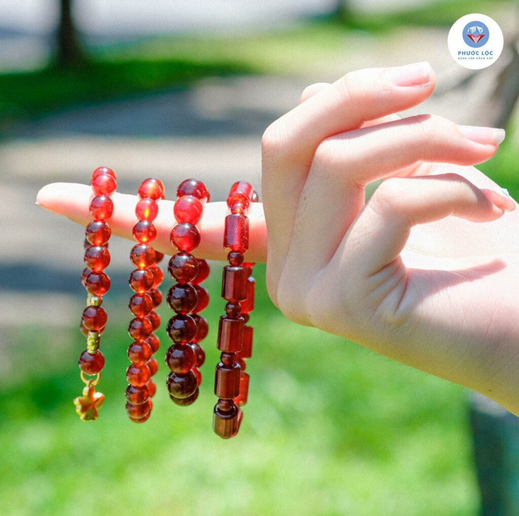 Top 3 Công Dụng Thần Kỳ Của Đá Garnet Mà Bạn Nên Biết 1 đá garnet