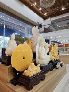 tượng đá ngọc tự nhiên