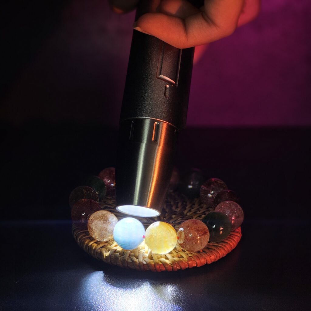 💫 Sức mạnh của đá Thạch Anh Tóc Tam Tài: Hài hòa năng lượng, củng cố vận khí cá nhân 4 20251015 092847