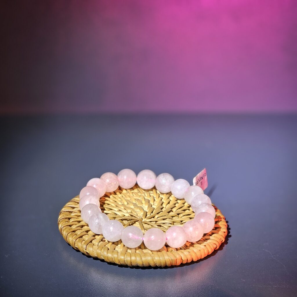 Tặng Gì Cho Bạn Gái Ngày 20/10? 7 Gợi Ý Tinh Tế Khiến Cô Ấy Mỉm Cười Cả Ngày 💝 2 20251015 093200