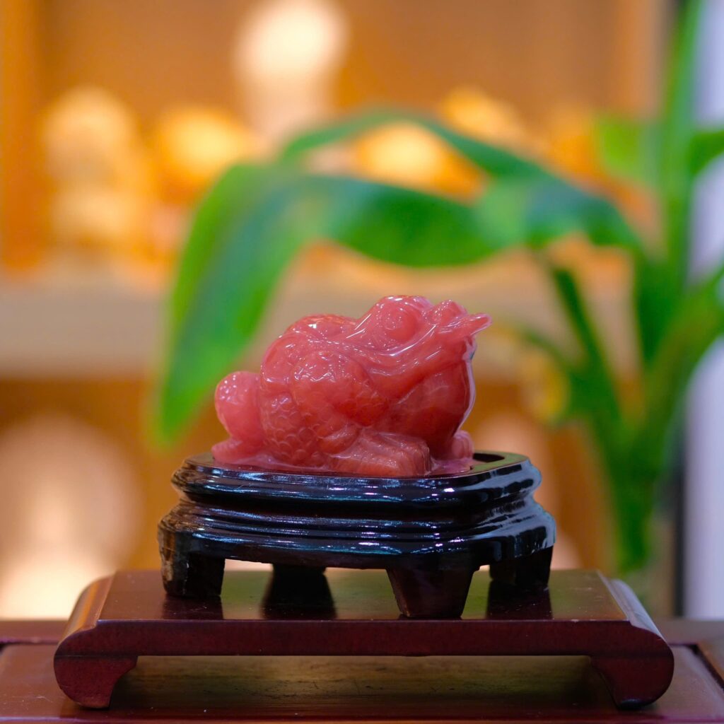 4 Cách Phân Biệt Tượng Đá Ngọc Tự Nhiên Và Đá Nhân Tạo 2 tượng đá ngọc tự nhiên