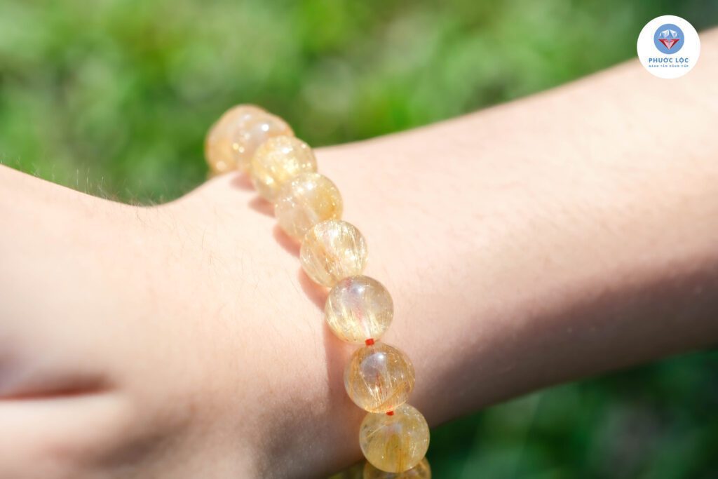 Chọn Thạch Anh Tóc theo mệnh: Gợi ý màu hợp từng mệnh Kim – Mộc – Thủy – Hỏa – Thổ 2 2001 mệnh gì