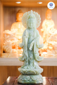 tượng mẹ quan âm đứng ngọc serpentine