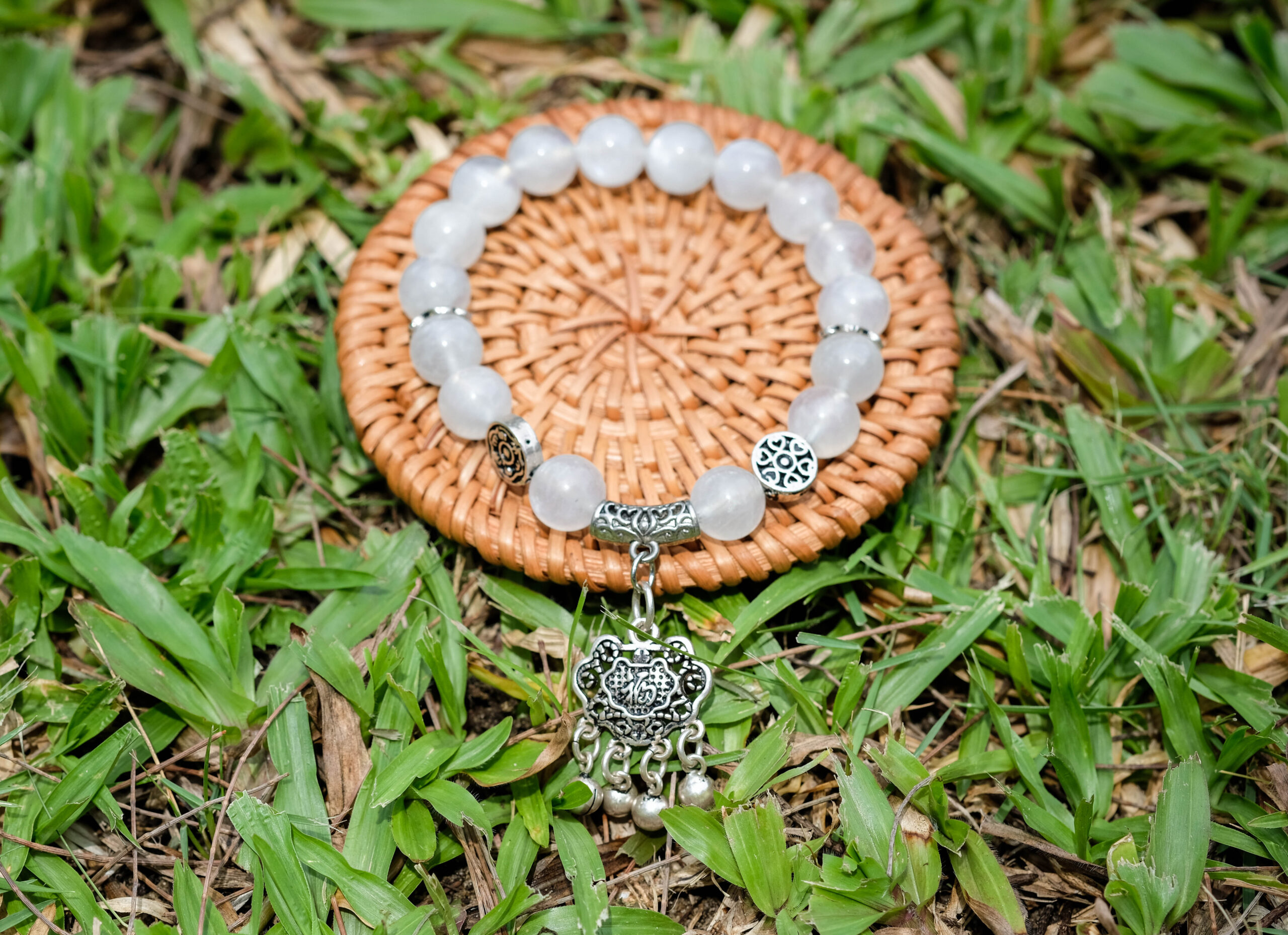 vòng thạch anh trắng mix charm bạc phong thủy mệnh Kim