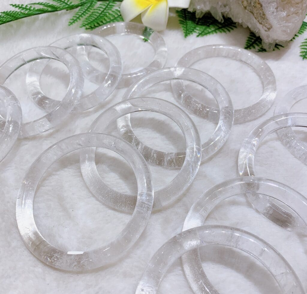 Vòng bảng dưa thạch anh trắng trong suốt – Phước Lộc Đà Nẵng
