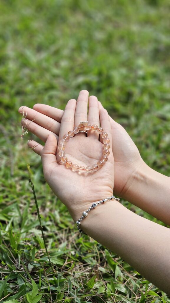 Chọn Thạch Anh Tóc theo mệnh: Gợi ý màu hợp từng mệnh Kim – Mộc – Thủy – Hỏa – Thổ 6 20250417 145203