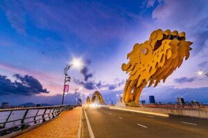 Cầu Rồng Đà Nẵng buổi chiều - Biểu tượng du lịch nổi tiếng với kiến trúc độc đáo