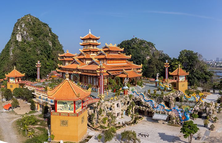Chùa Quán Thế Âm Ngũ Hành Sơn Đà Nẵng nhìn từ xa