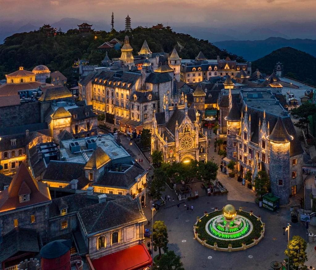 Làng Pháp tại Sun World Bà Nà Hills Đà Nẵng - Kiến trúc cổ điển châu Âu trên đỉnh núi