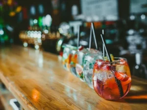 Triton Bar Đà Nẵng - Quán bar cafe view biển với không gian sang trọng