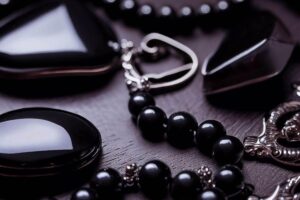 Dây chuyền đá obsidian phong thủy Phước Lộc Đà Nẵng