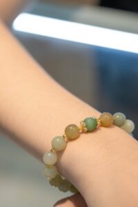 vòng tay ngọc hòa điền mix charm phong thủy Phước Lộc Đà Nẵng